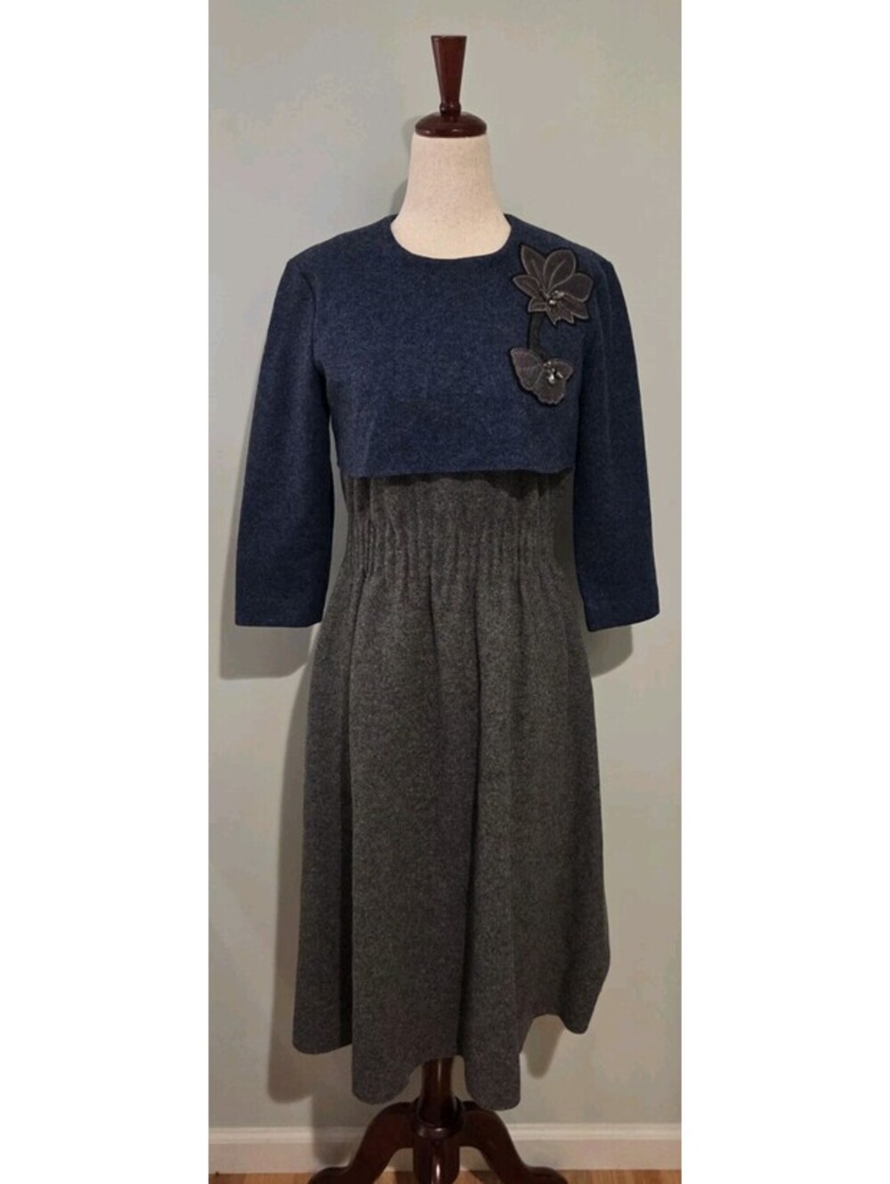 Mignon Doo Small Blue Gray Wool Dress Midi Floral Applique